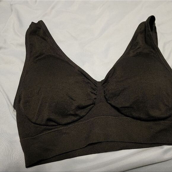 Other - Simple black sports type bra,‎ supportive sleek and comfy. Says 3x but de…
